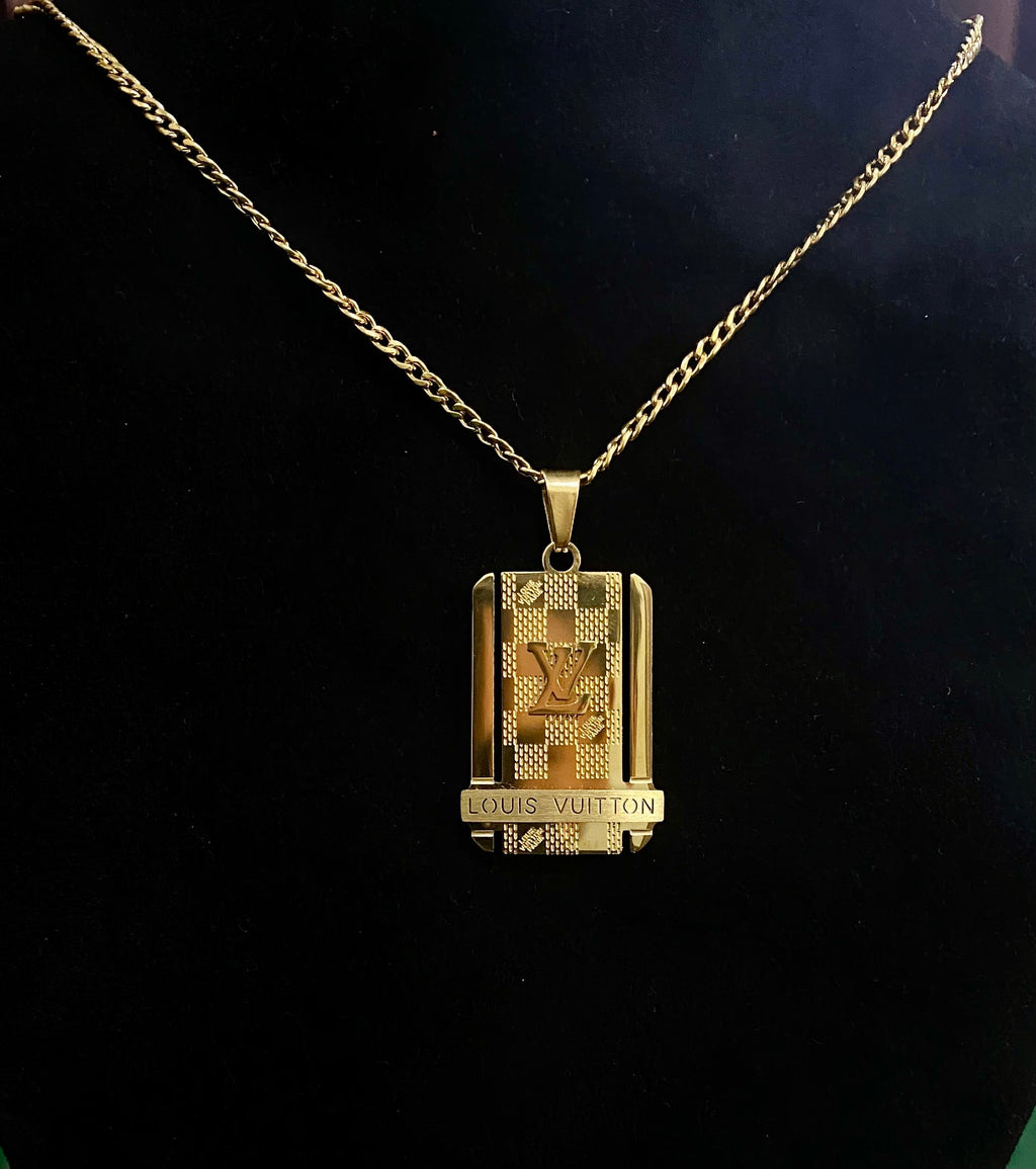 LOUIS VUITTON PENDANT⚜️
