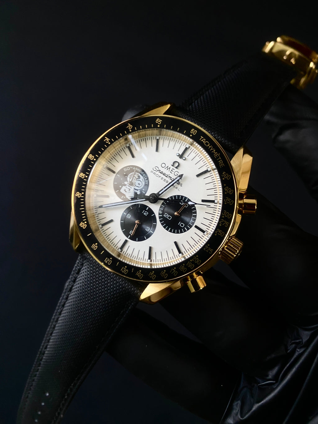 Omega speed master silver snoopy