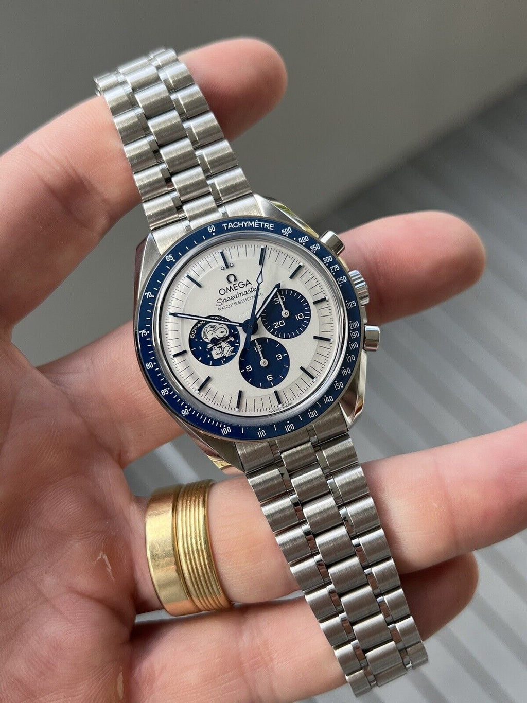 50th anniversary speed master snoopy chain