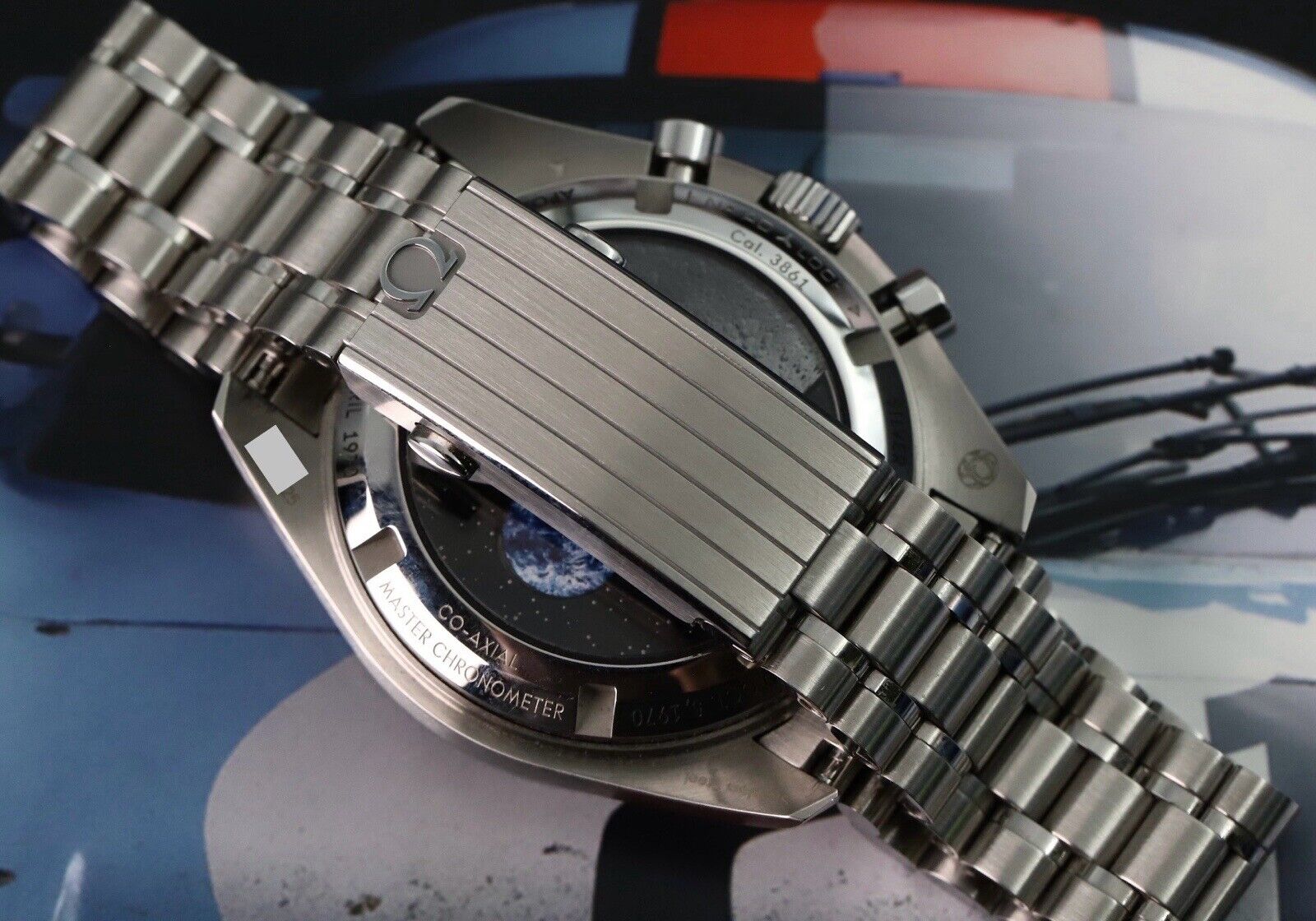 50th anniversary speed master snoopy chain