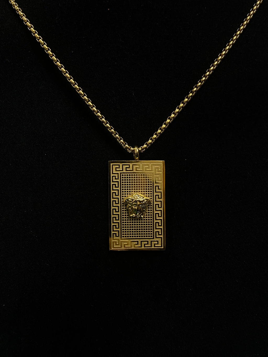 VERSACE PENDANT ⚜️