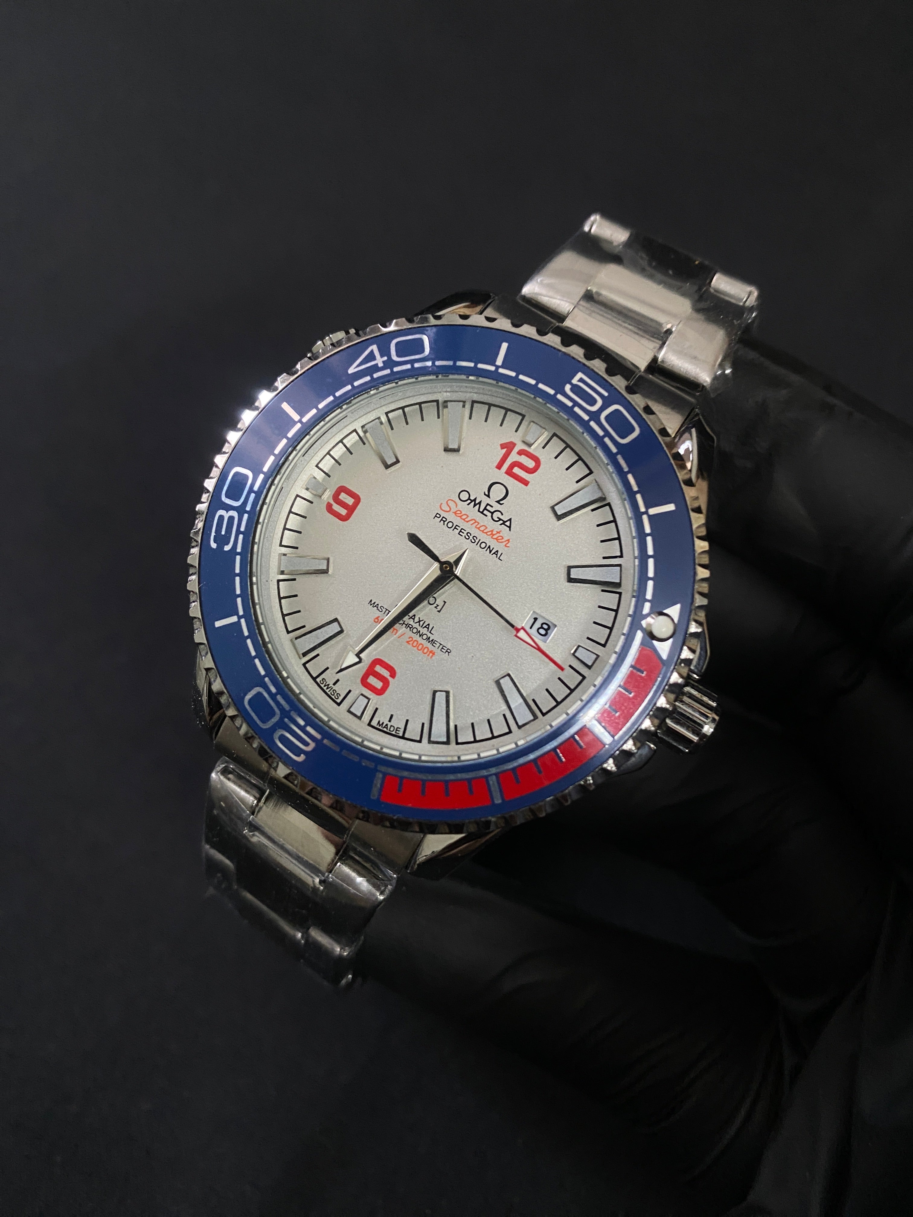 Omega sea-master planet ocean