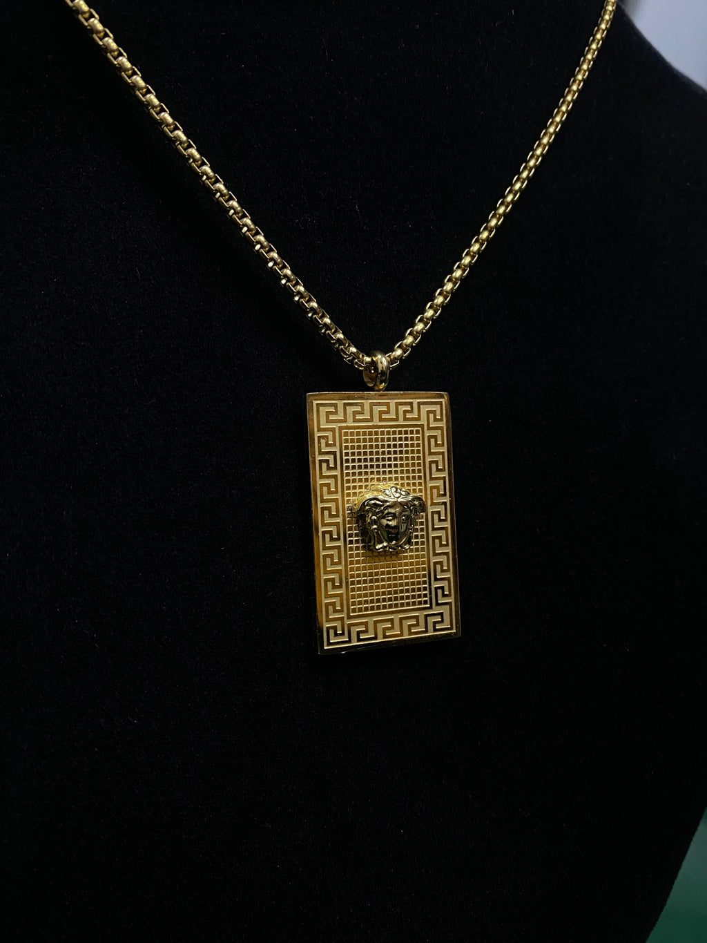 VERSACE PENDANT ⚜️