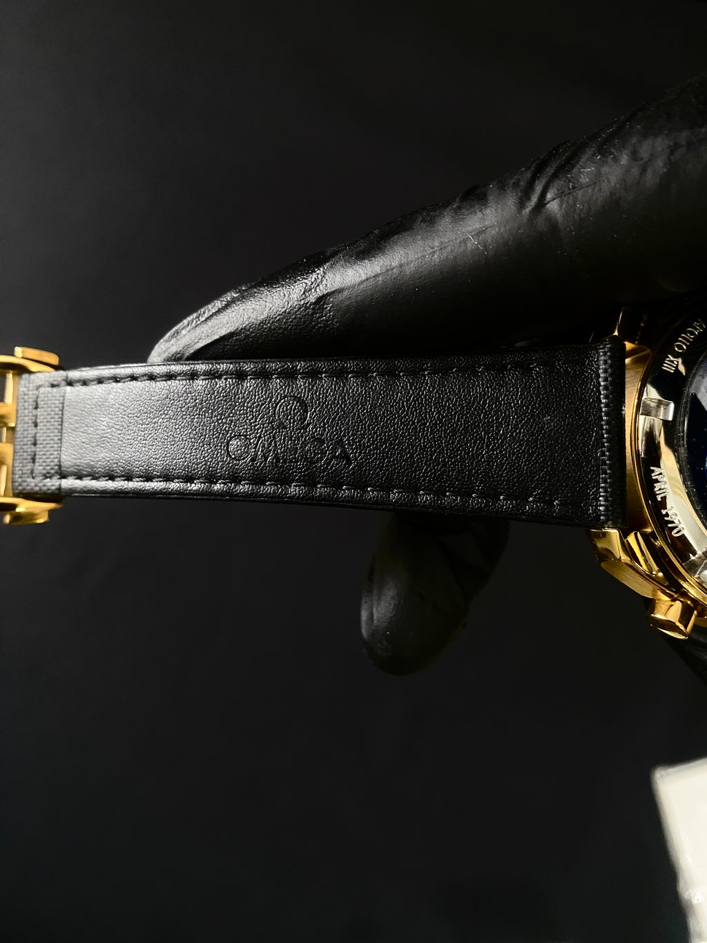 Omega speed master silver snoopy