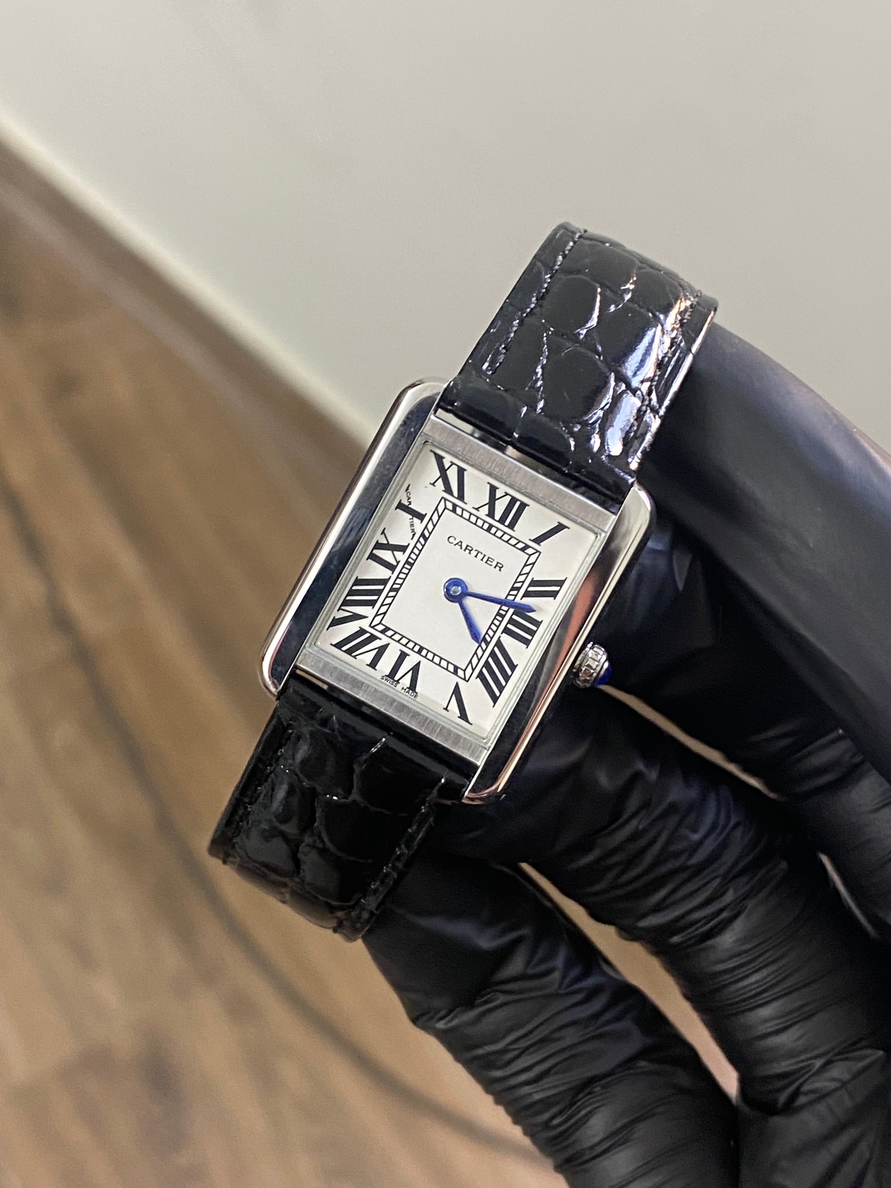 Cartier tank small size (orignal straps)
