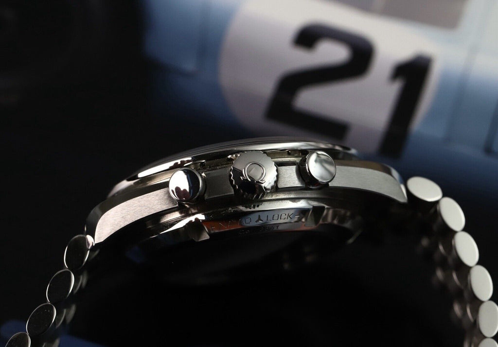 50th anniversary speed master snoopy chain