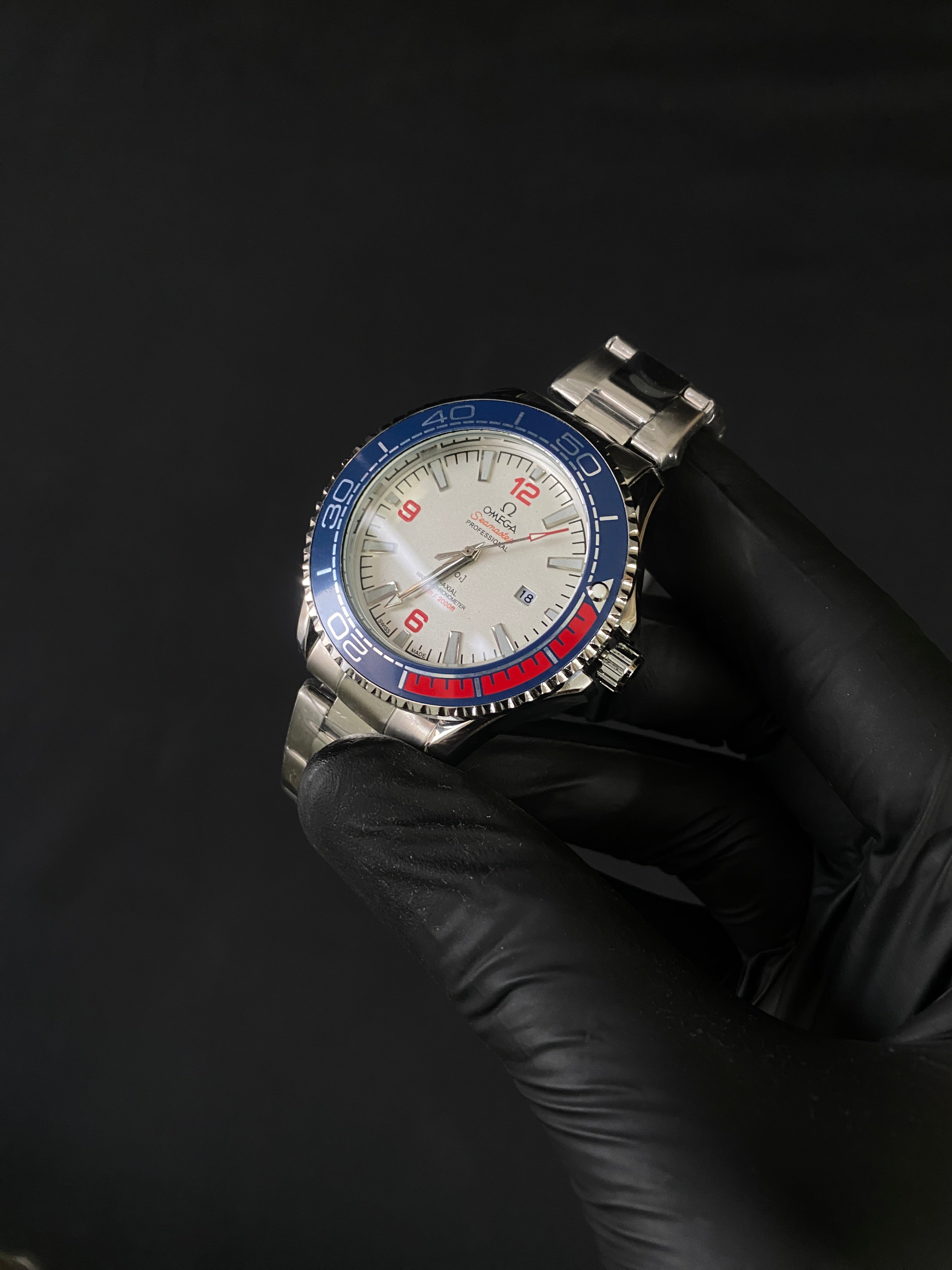 Omega sea-master planet ocean